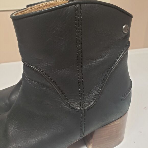 UGG Women’s Black Leather Chunky Heel Round Toe Ankle Boots Size 9 PO Good - Picture 7 of 11
